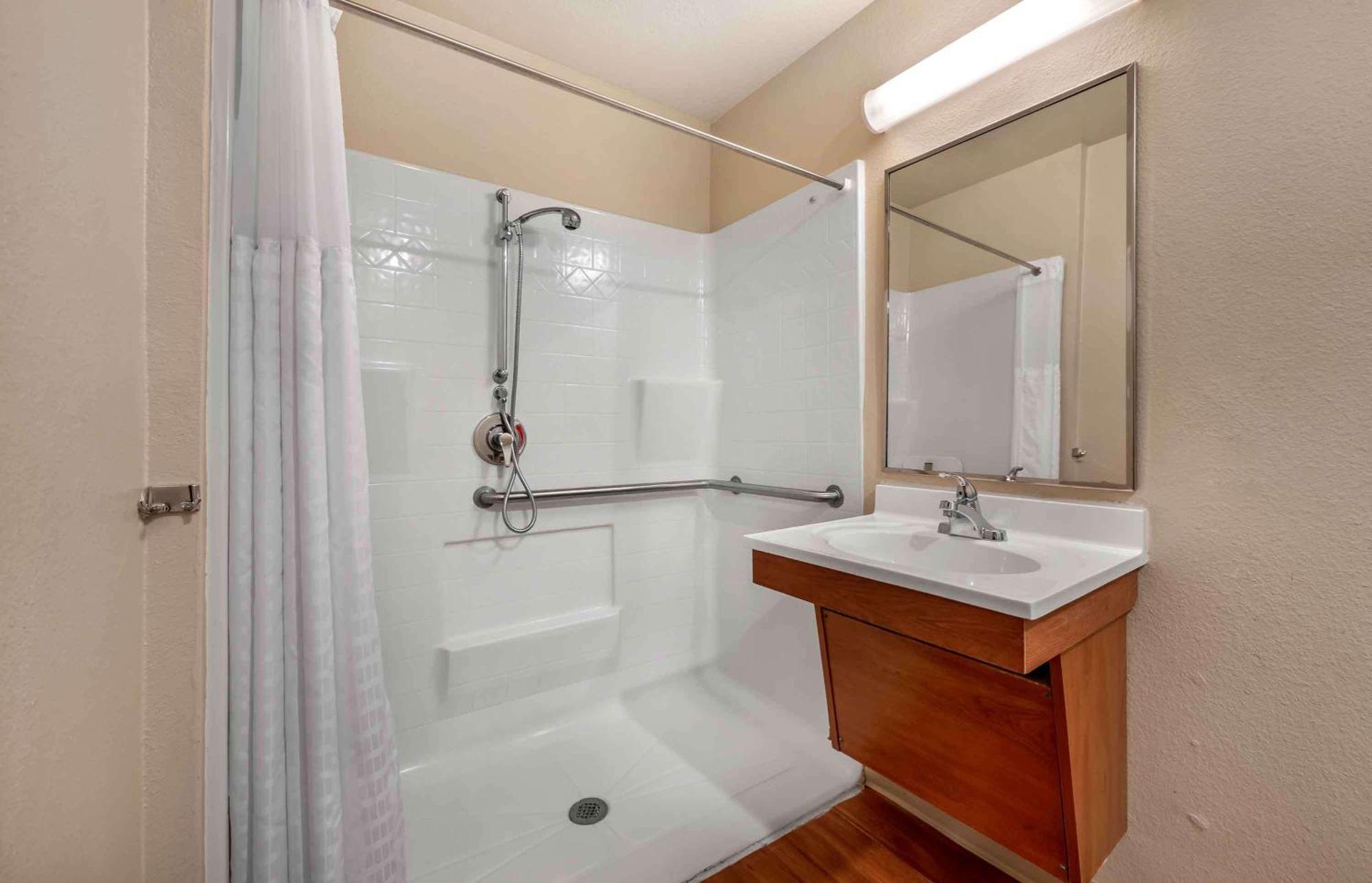 Extended Stay America Select Suites - Wichita - Airport Exteriör bild