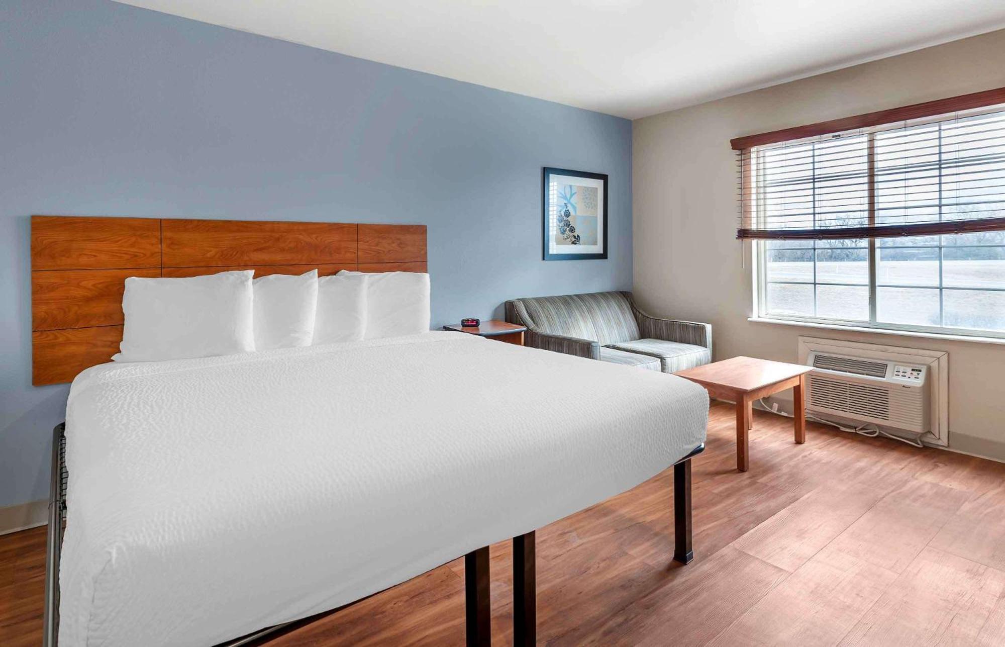 Extended Stay America Select Suites - Wichita - Airport Exteriör bild