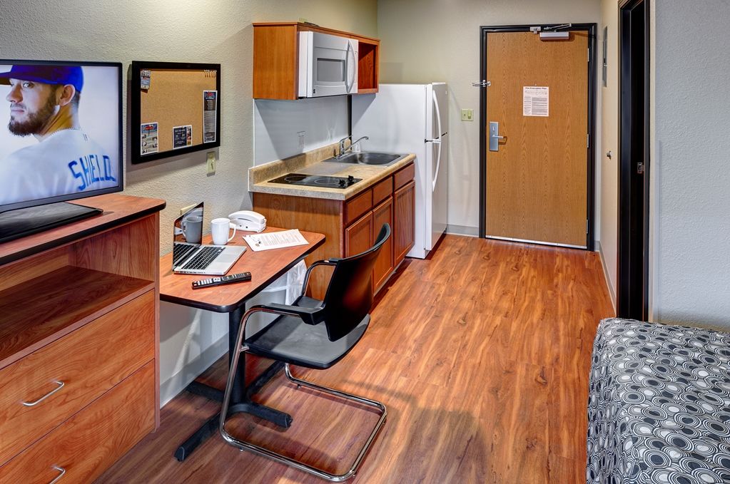 Extended Stay America Select Suites - Wichita - Airport Rum bild