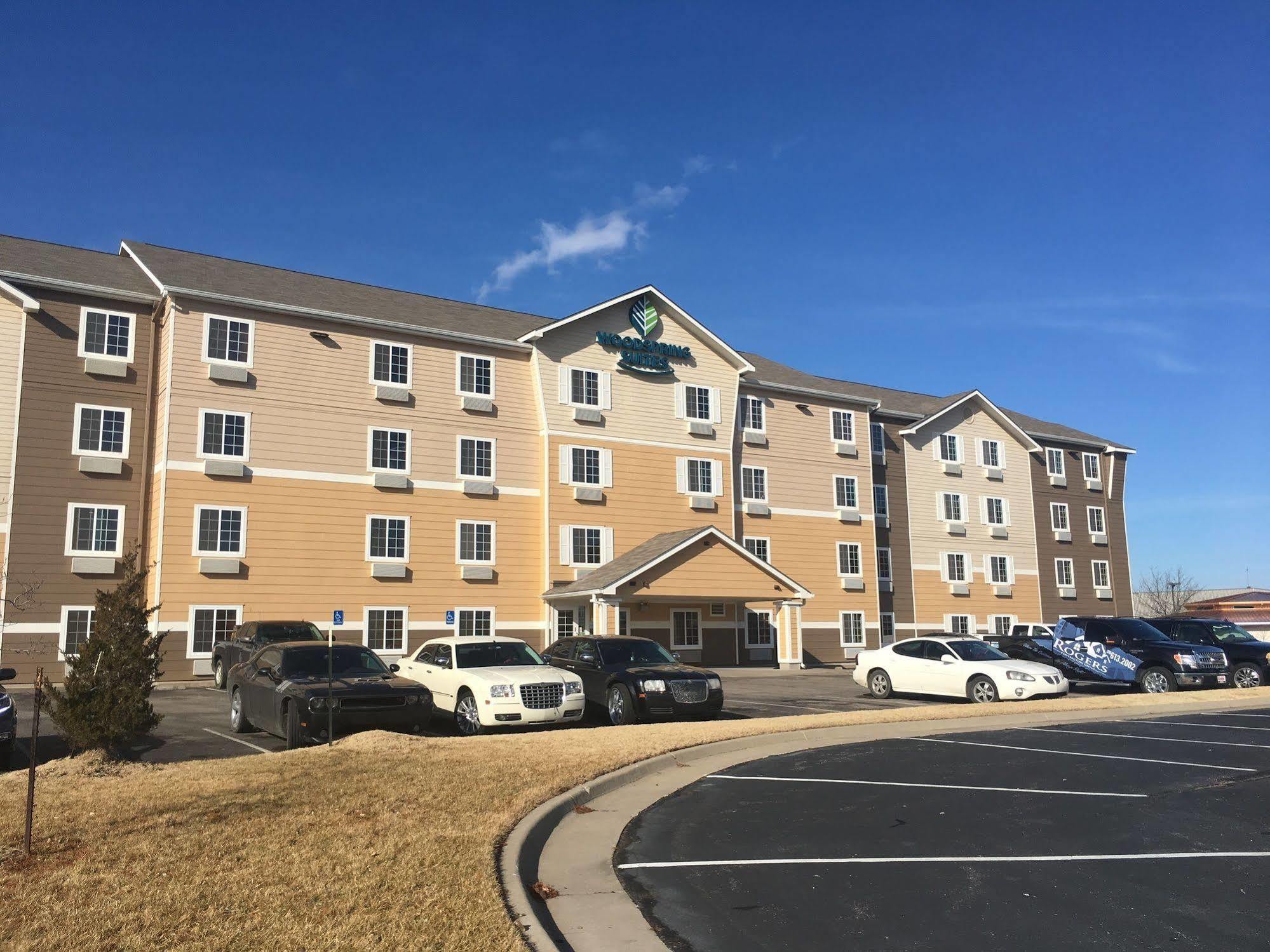 Extended Stay America Select Suites - Wichita - Airport Exteriör bild